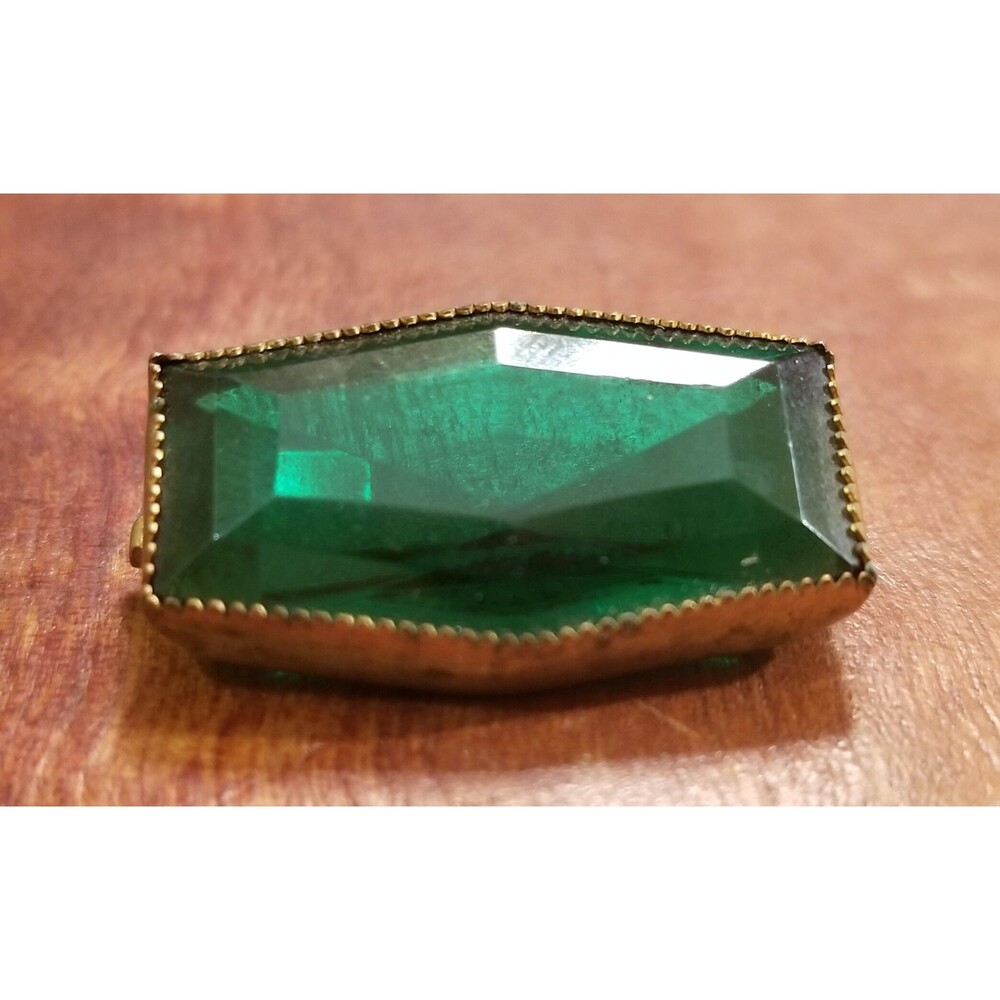 Vintage Elongated Hexagon Green Glass & Goldtone Brooch 1.125"x.625"